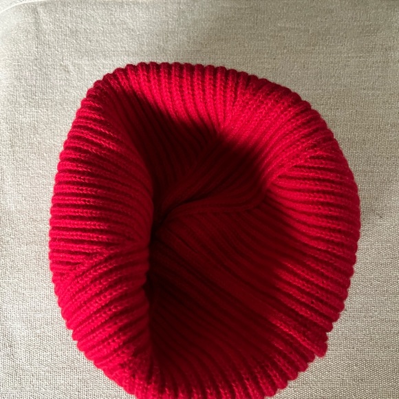 TALBOTS PRE-LOVED AUTHENTIC BEANIE & SCARF QUALITY DESIGN SET main image 11